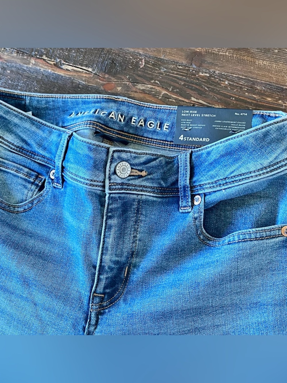Brand New ✨ American Eagle low-rise KickBoot Jeans Sz 4 NWT - Picture 7 of 11